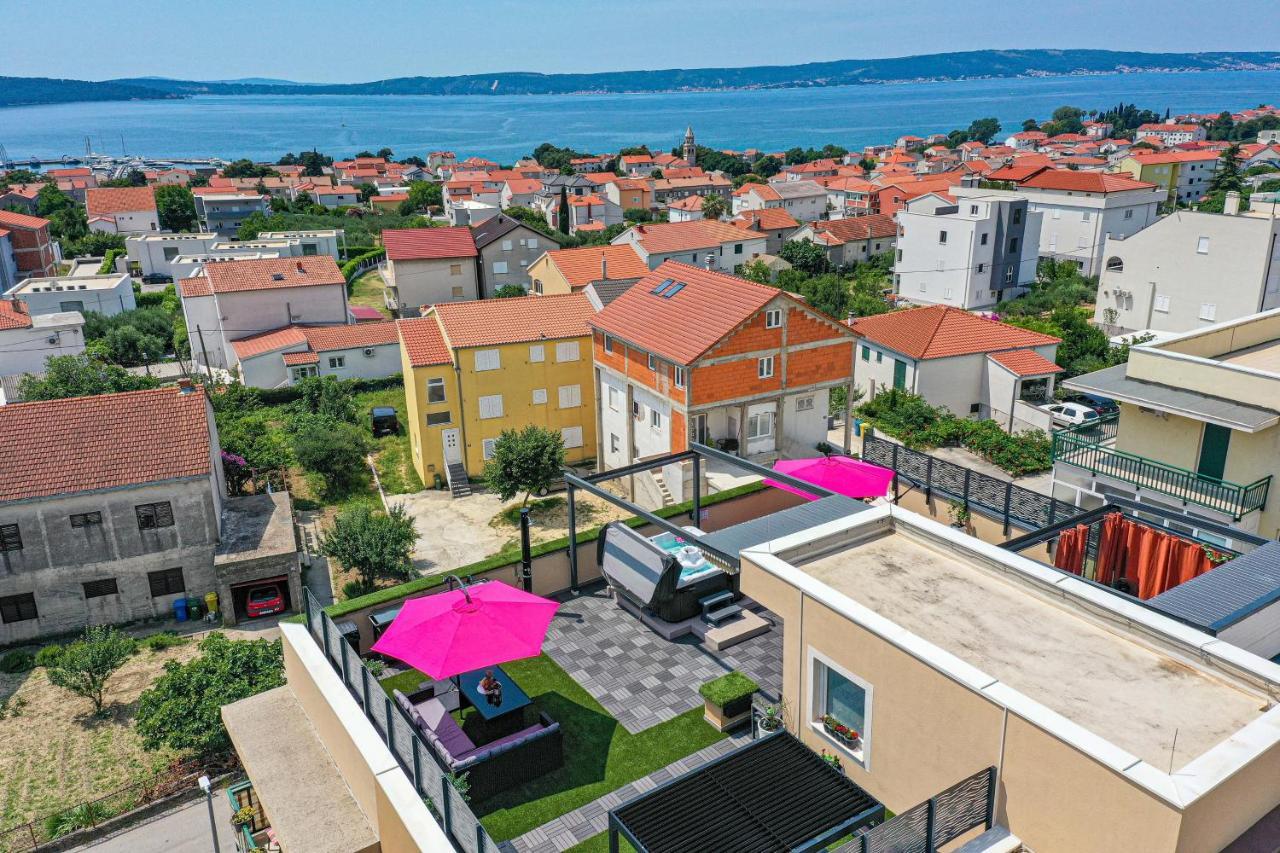 Apartments With A Parking Space Kastel Gomilica, Kastela - 21138 Zewnętrze zdjęcie